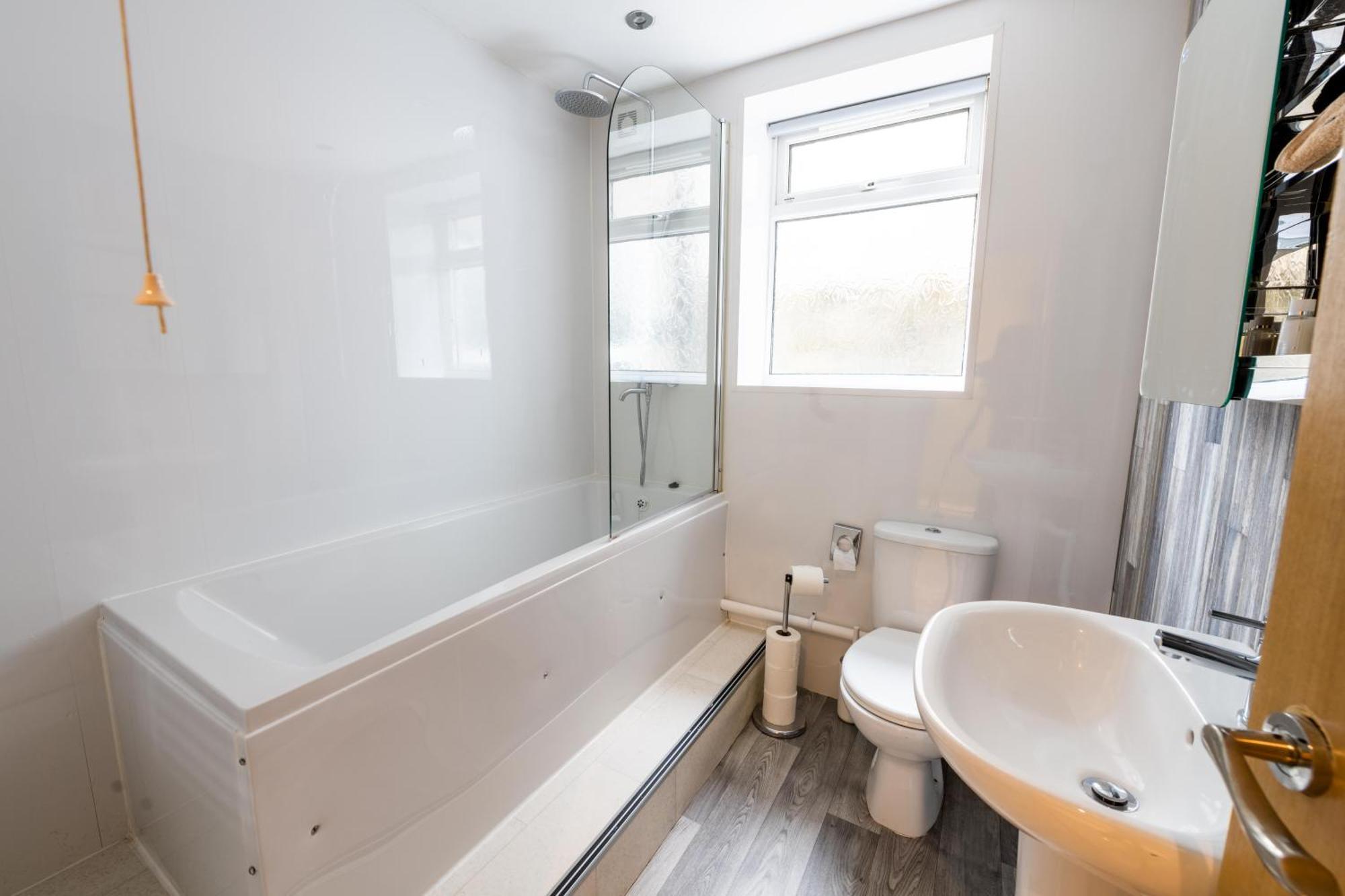 Aaron Wise - 17 Fitzhamon Apartments Cardiff Exterior foto